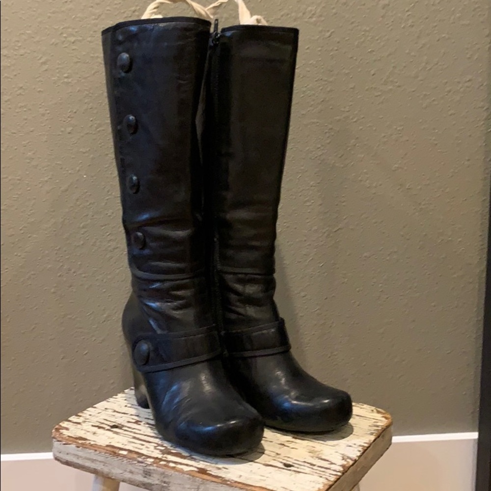 Miz Mooz black boots. Very comfortable. Size 7